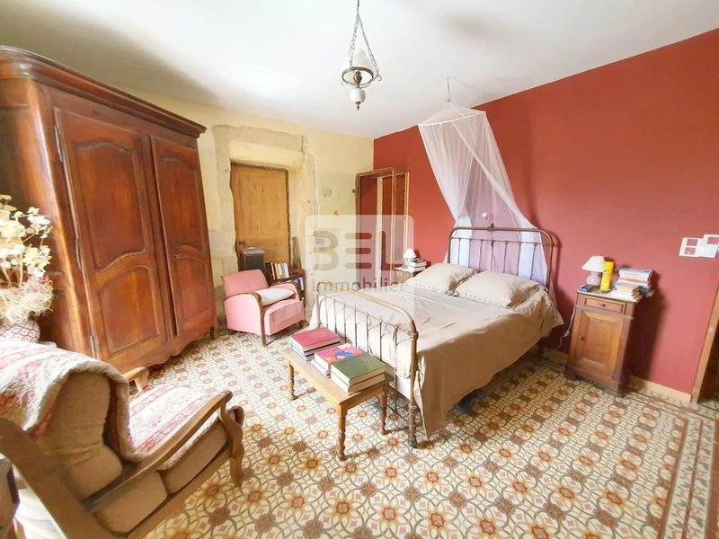 Maison de village - 242 m² - 10 pièces