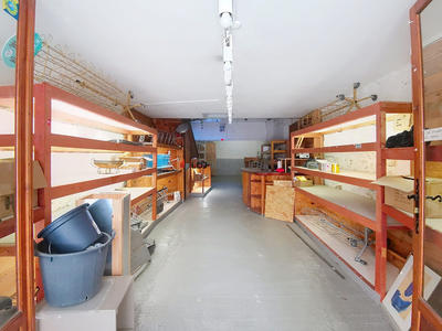 Local commercial - 147 m² - 3 pièces