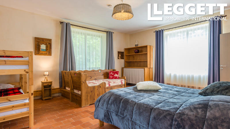 Moulin - 390 m² - 9 pièces