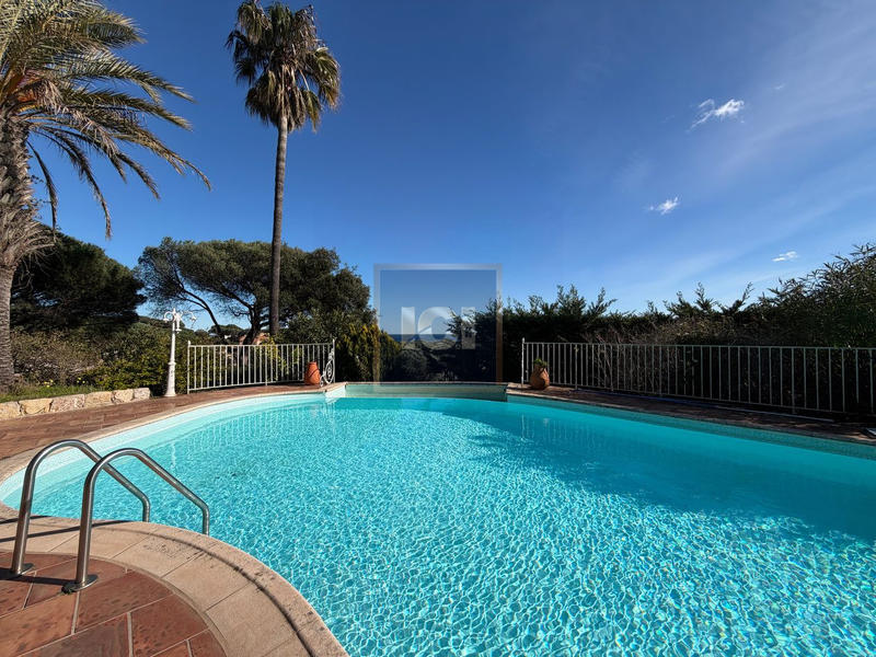 Villa - 172 m² - 5 pièces