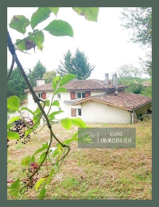 Maison - 142 m² - 9 pièces