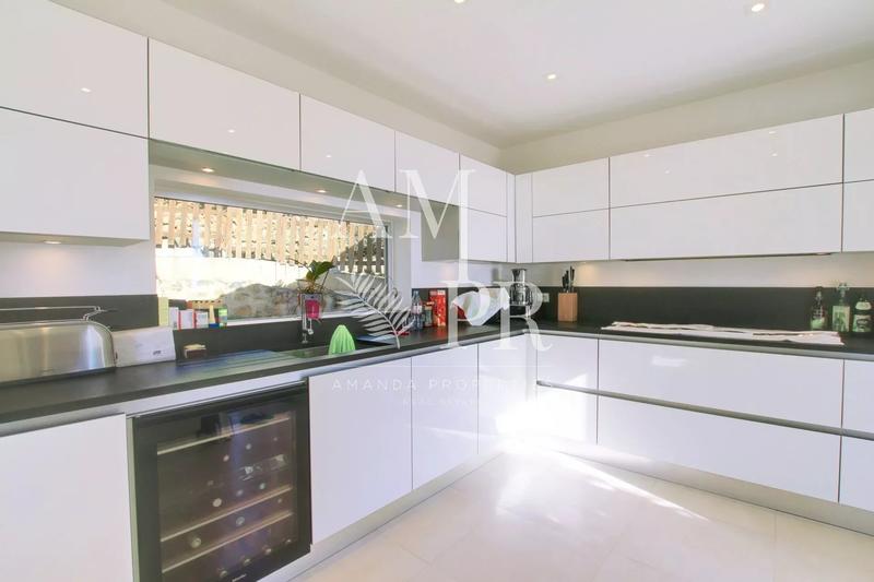 Villa - 200 m² - 5 pièces