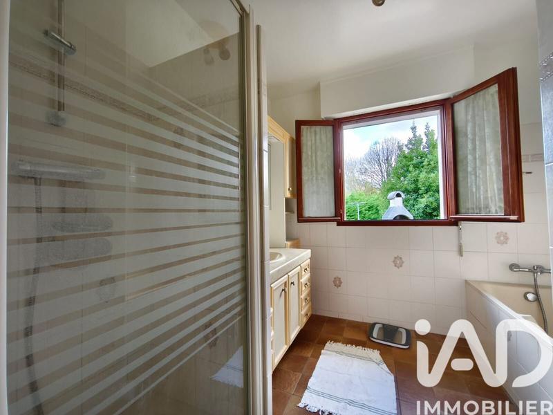 Maison - 123 m² - 6 pièces