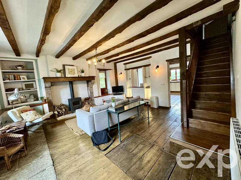 Maison traditionnelle - 124 m² - 5 pièces