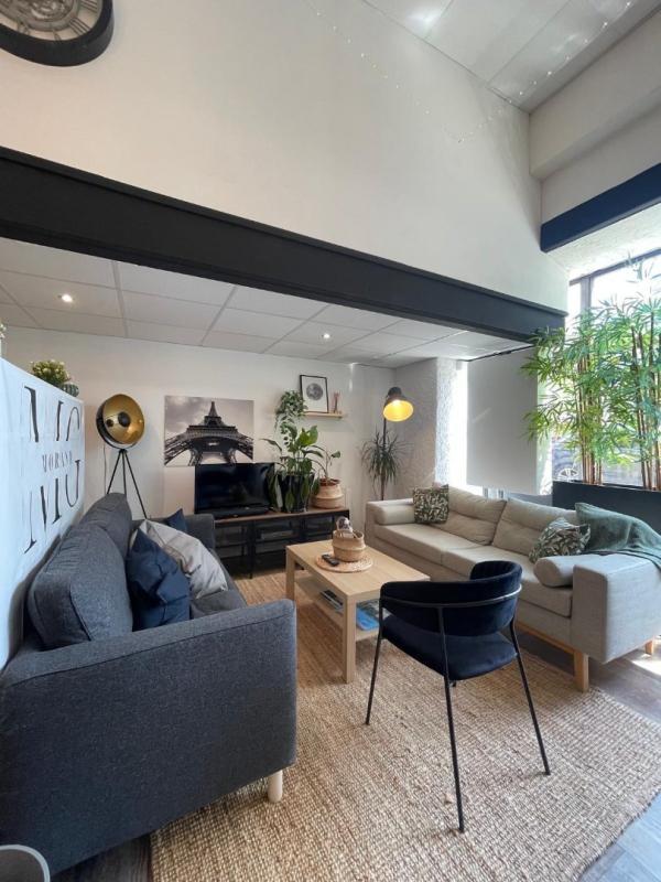 Local commercial - 73 m² - 4 pièces