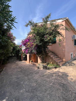 Villa - 190 m² - 6 pièces