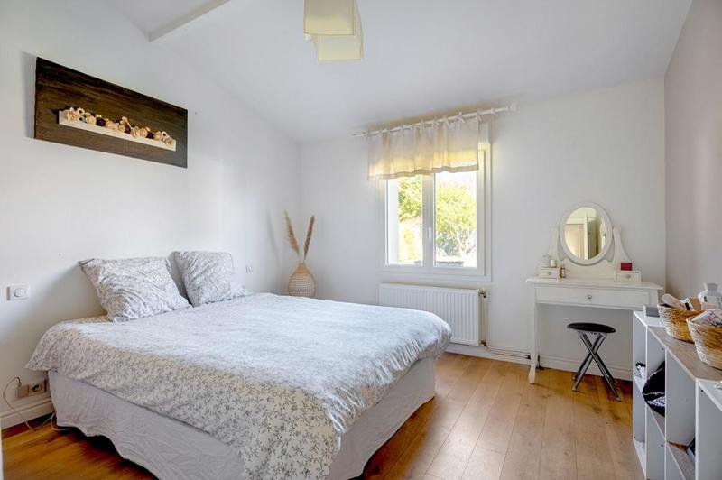 Maison - 200 m² - 6 pièces