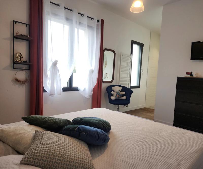 Maison - 240 m² - 7 pièces