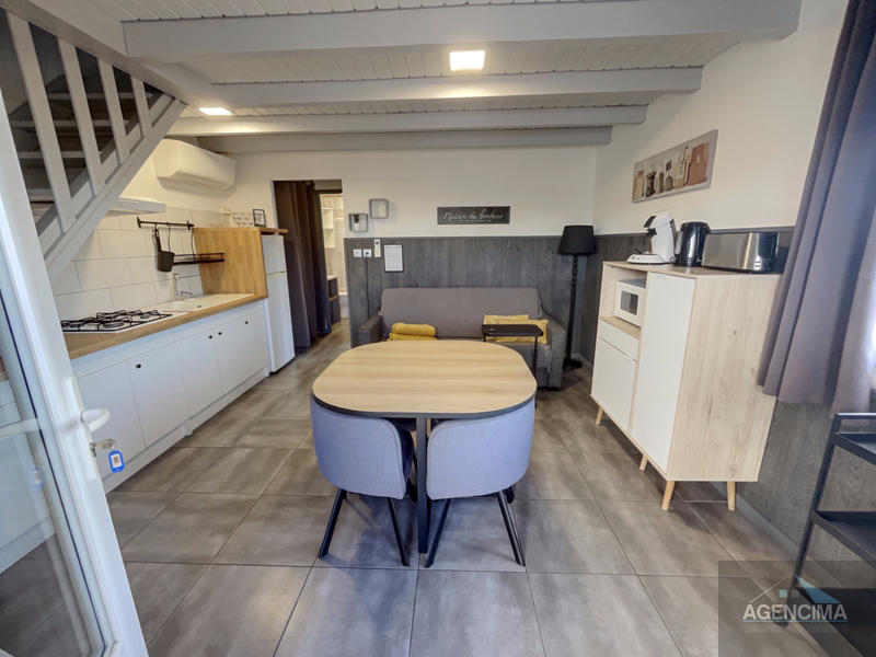 Maison - 319 m² - 20 pièces