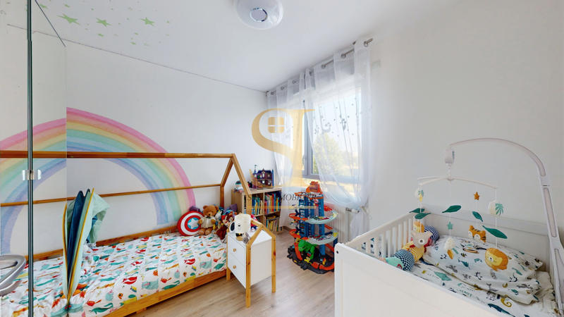 Appartement - 94 m² - 5 pièces