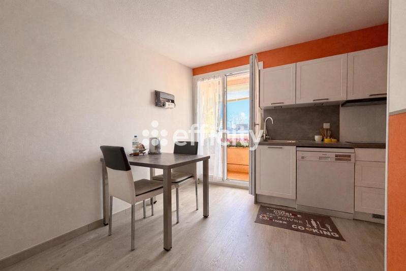 Appartement - 100 m² - 4 pièces