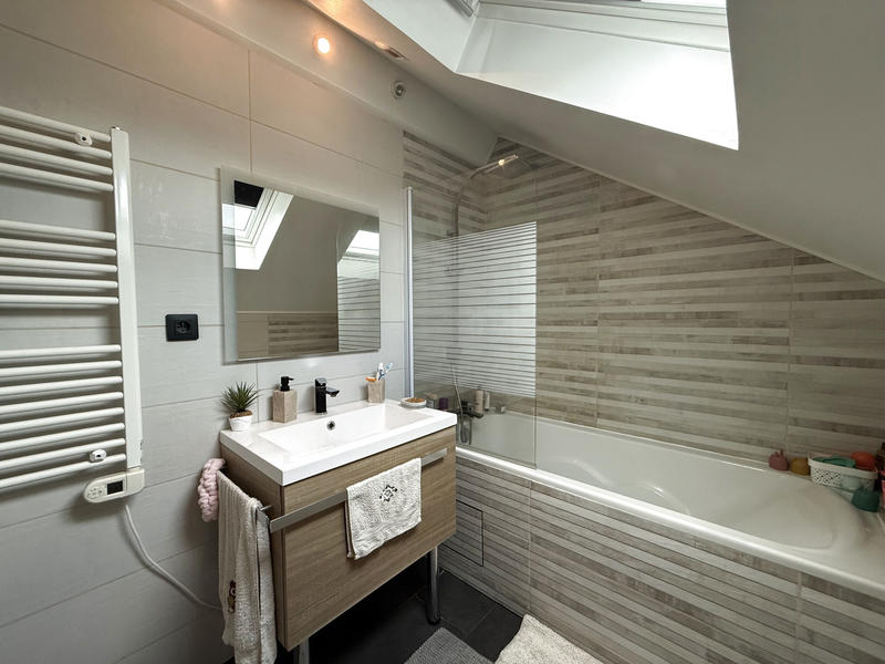 Maison - 105 m² - 7 pièces