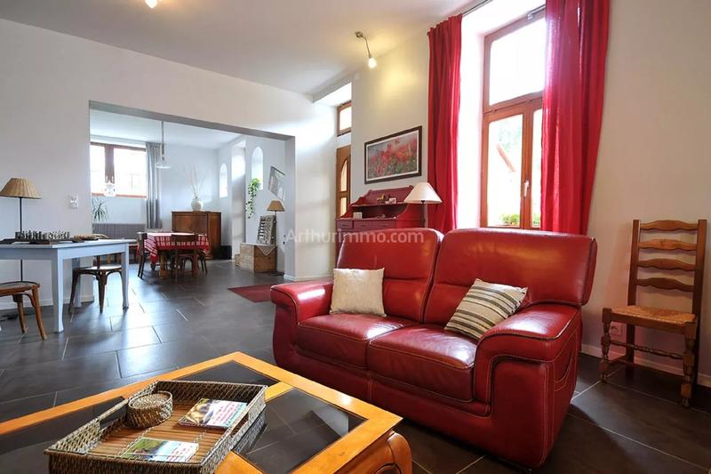 Maison - 742 m² - 12 pièces