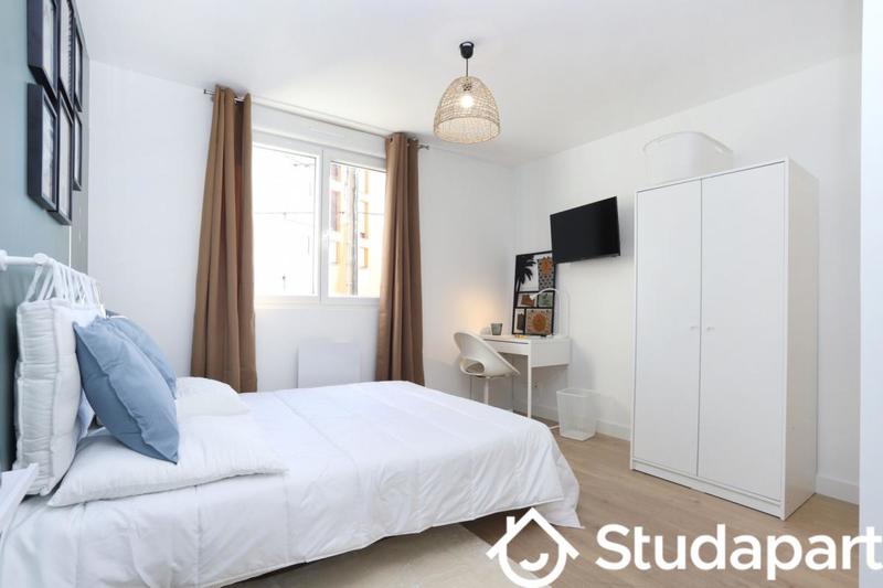 Chambre - 11 m² - 1 pièce