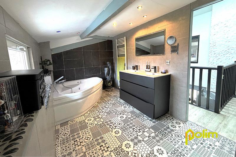 Maison - 153 m² - 6 pièces