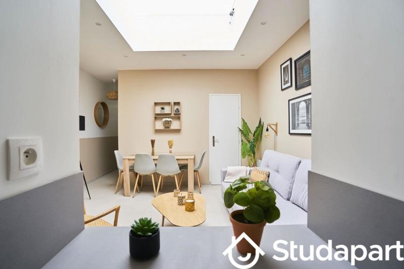 Chambre - 12 m² - 1 pièce