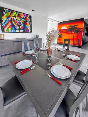 Maison - 334 m² - 11 pièces