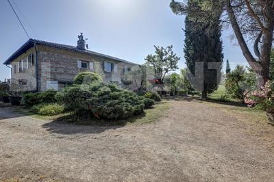 Propriété - 333 m² - 10 pièces