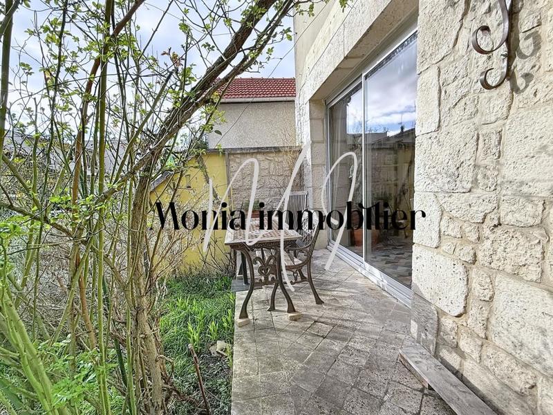 Pavillon - 130 m² - 6 pièces