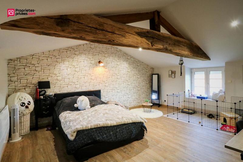 Maison - 232 m² - 7 pièces