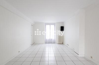 Maison - 117 m² - 8 pièces