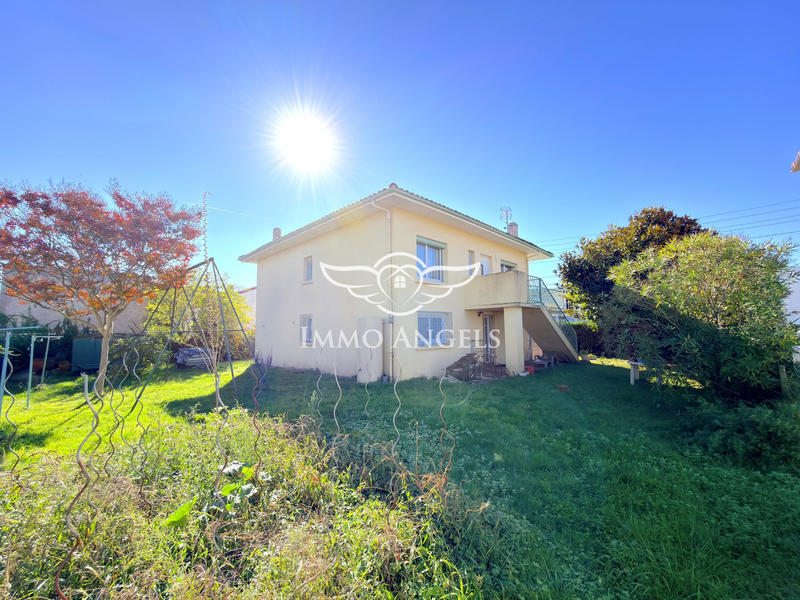 Maison traditionnelle - 132 m² - 6 pièces