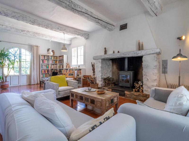 Maison - 485 m² - 12 pièces