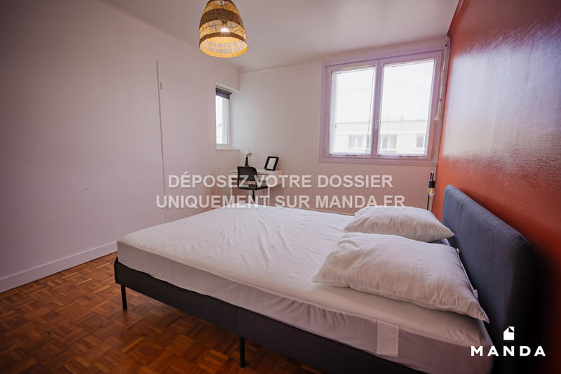 Chambre - 12 m² - 4 pièces
