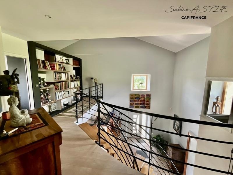 Maison - 185 m² - 6 pièces