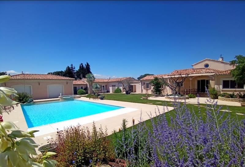 Propriété - 338 m² - 11 pièces