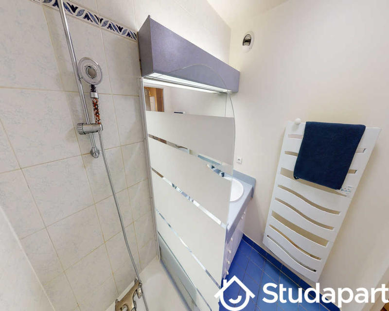 Chambre - 90 m² - 1 pièce