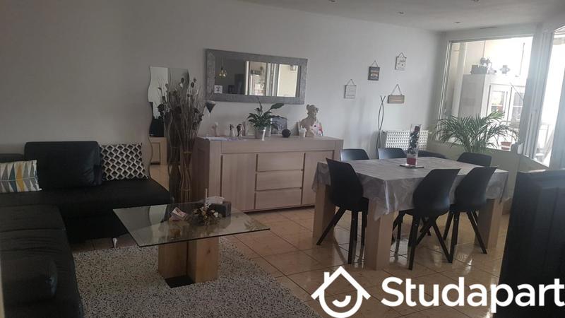 Chambre - 12 m² - 1 pièce