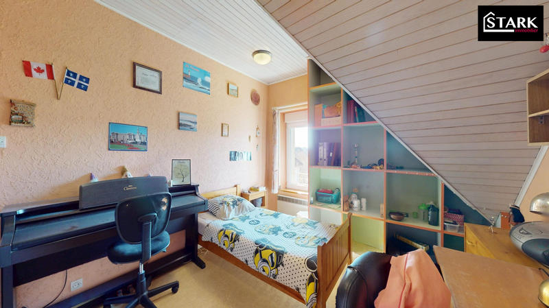 Maison - 90 m² - 5 pièces