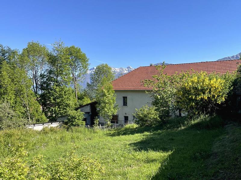 Corps de ferme - 400 m² - 5 pièces