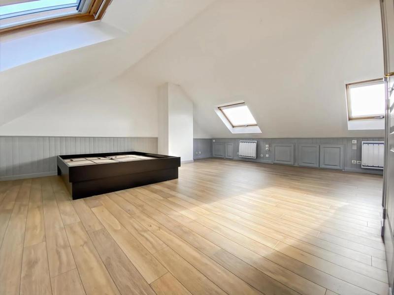 Maison - 141 m² - 7 pièces