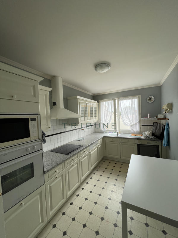 Appartement - 75 m² - 2 pièces