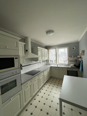 Appartement - 75 m² - 2 pièces