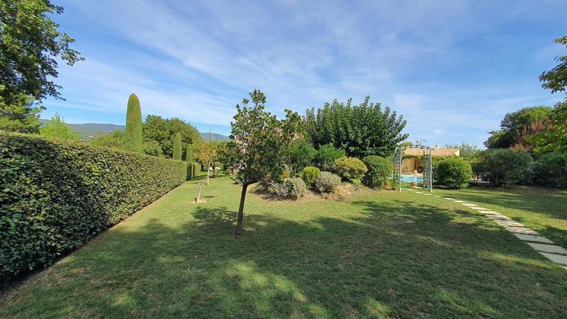 Maison - 200 m² - 8 pièces