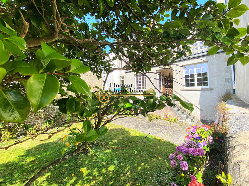 Maison - 98 m² - 5 pièces