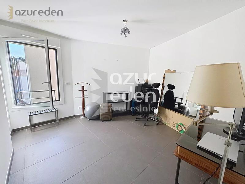 Appartement - 80 m² - 3 pièces