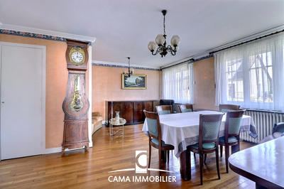 Maison - 74 m² - 5 pièces