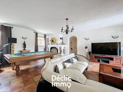 Maison - 192 m² - 6 pièces