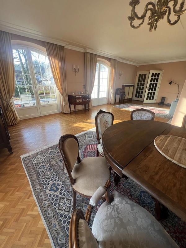 Maison - 200 m² - 5 pièces