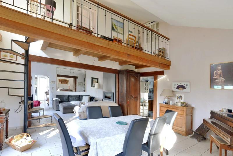 Maison - 158 m² - 7 pièces