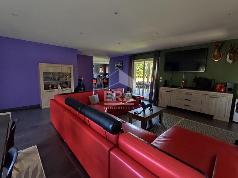 Maison - 137 m² - 6 pièces