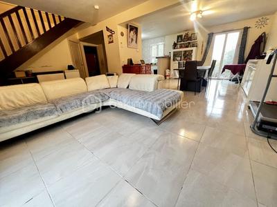 Maison - 113 m² - 5 pièces