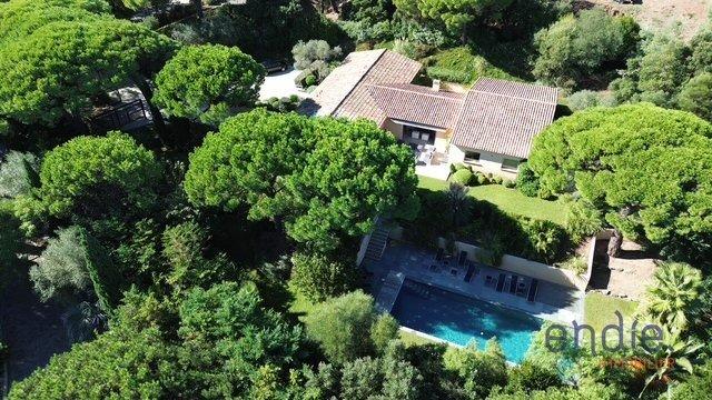 Maison - 320 m² - 6 pièces