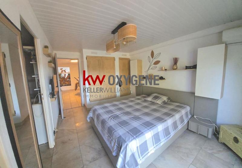 Maison - 250 m² - 7 pièces