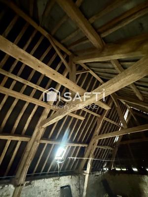 Maison - 233 m² - 5 pièces