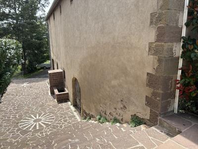 Grange - 300 m² - 2 pièces